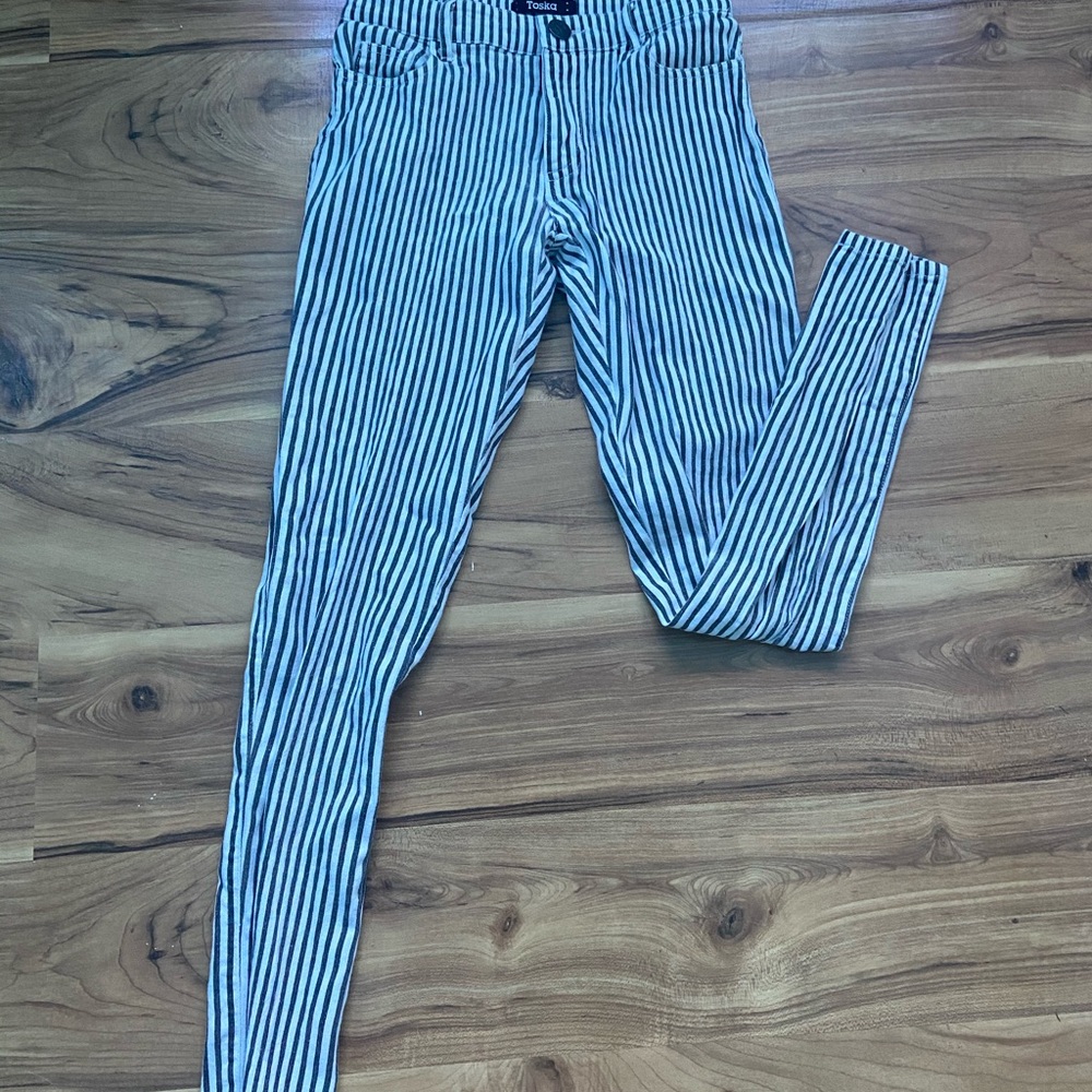 Stripped “jegging”